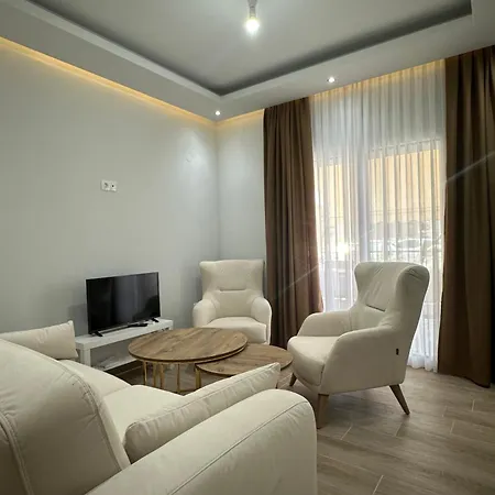 Luxury And Comfort Apartment *